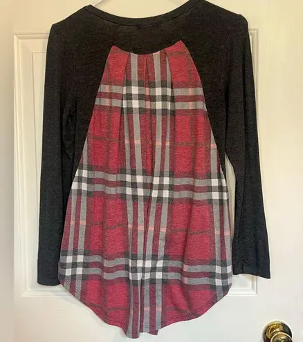 12 Pm By Mon Ami Gray and Red Plaid Detail Long Sleeve Tee Sz Small to Medium