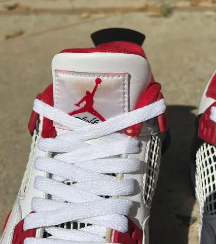 Air Jordans 4 Retro OG ‘Fire Red’ 2020