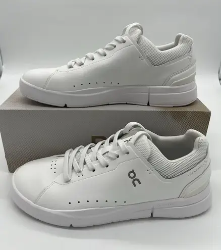On The Roger Advantage 2 Women's White Undyed Size 9.5 B Medium US