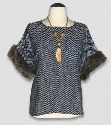 Tashon Poncho Chevron Faux Fur Trim Black/White OS Black Size undefined