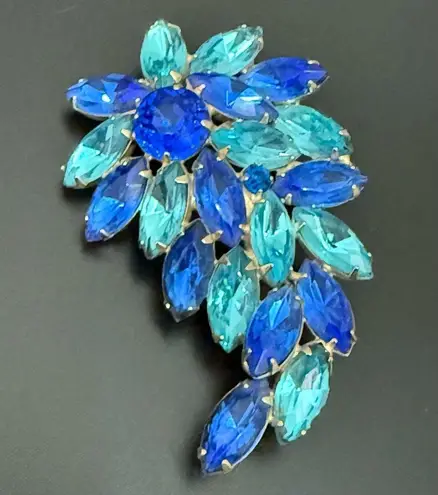 Vintage Unsigned Cobalt Blue & Teal Navette Marquis Rhinestone Leaf Brooch 20g.