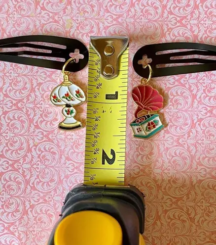 Handmade fun Kawaii retro lamp & vinyl player hair clips set of 2✌️💕