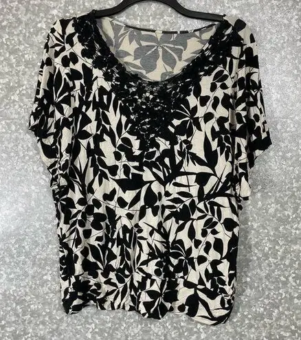 Studio Works Women's Plus Size Black & White Floral Top - Size 2X - Crochet Lace