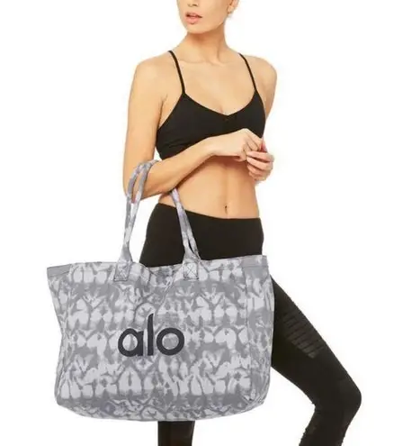 Alo Yoga NWT  Women Tote Bag LARGE Gray Tie Dye Canvas Cotton Carry Tavel…