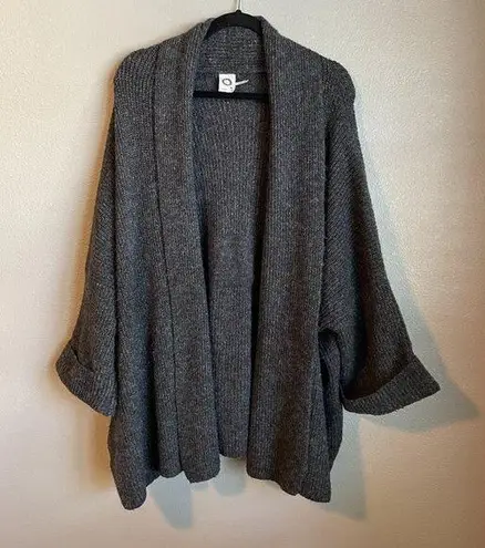 Akemi + Kin Anthropologie  Cardigan Open Front One Size Short Sleeve Gray