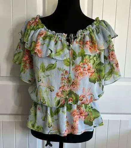 Tommy Hilfiger  Ruffle Short Sleeve Floral Blouse. Large