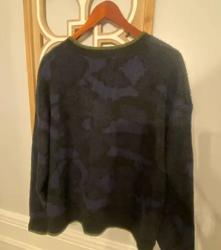 John + Jenn  Blue Camo Crewneck Sweater size medium