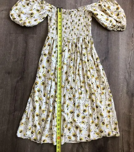 dRA Los Angeles Ivory Yellow Floral Puffed Sleeve Smocked Dress M Size M