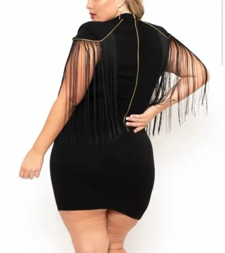 CurveySense NWT Fringe cape-sleeve dress