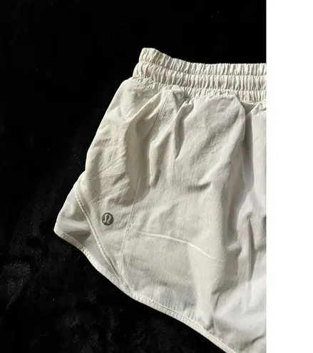 Lululemon  Women's Speed Up Lined Short Active Ivory Size 10