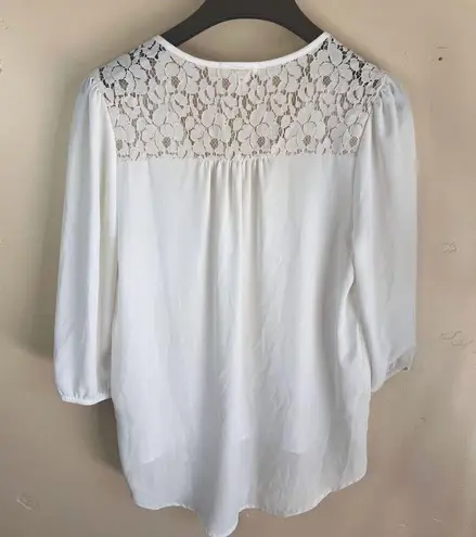 Everly Anthropologie  Womens 3/4 Sleeve Lace Detailed White Blouse Size Small