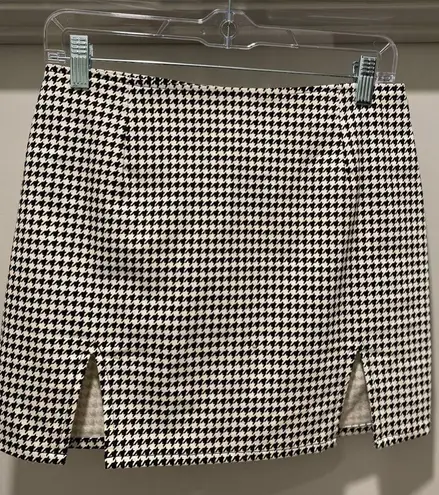 Motel Rocks MOTEL Zida Black & White Houndstooth Plaid Fitted Short Mini Zida Skirt - S