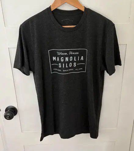 Magnolia Silos Mural T