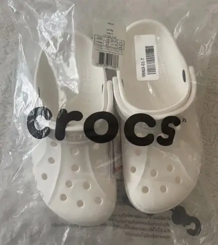 Crocs Baya White Unisex Clog, Size: Women's (7)