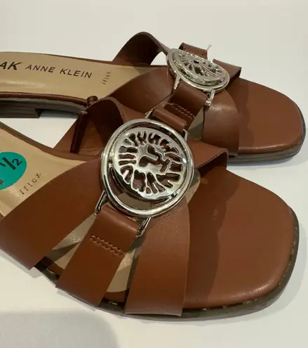 Anne Klein Eco Medallion Sandal (Women) size 7.5   New without tag , Box