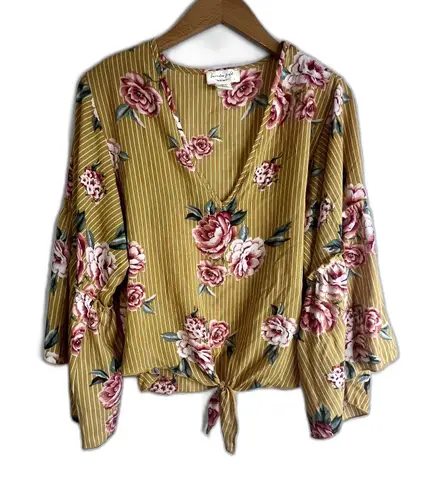 Lavender Field Yellow Gold Floral Print Bell Sleeve Vneck Boho Blouse Size Large - Image 1