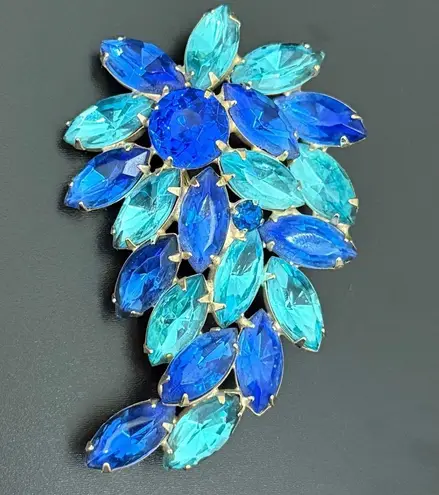 Vintage Unsigned Cobalt Blue & Teal Navette Marquis Rhinestone Leaf Brooch 20g.