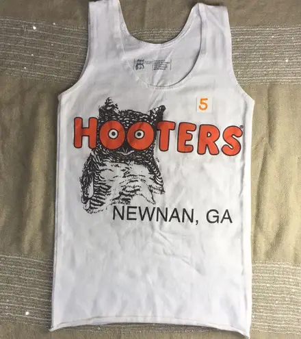 Hooters B24 #5 Girl Worn Uniform Tank/Shorts from Newnan Georgia Size XXS