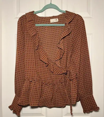 Everleigh Size Medium Brown Geometric Dot Print Wrap Ruffle Blouse