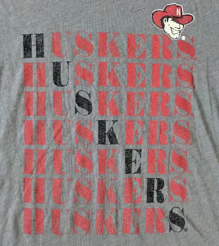 Knights Apparel Rivalry Threads Huskers Nebraska Cornhuskers T-shirt Size M 8/10