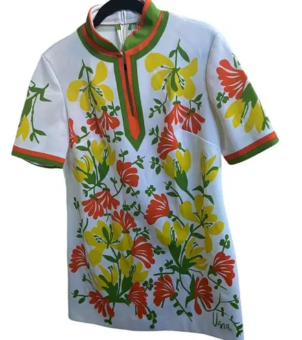 Vintage Vera Neumann Floral Print Size 14 Top w/Back Zipper 70’s Retro Hippie. White