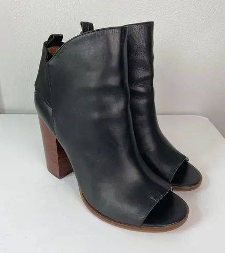 Kelsi Dagger  Brooklyn Gemma Bootie Peep Toe Stacked Heel Black Leather 9.5M