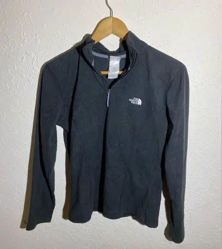 The North Face  Women’s Black Thin TKA 100 Mid‎ Zip Sweater ( M )