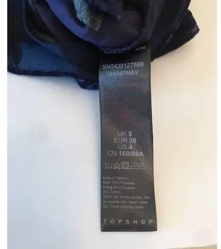 Topshop  ladies deep crushed purple velvet zip up shorts size small