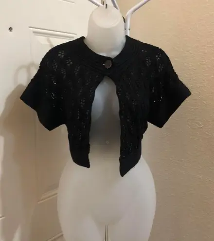 Y2K Whimsygoth black crotchet knit bolero shrung crop jacket cardigan top blouse short sleeve one top button #acubi #dark academia #preppy #subversive #vampy Size S - Image 1