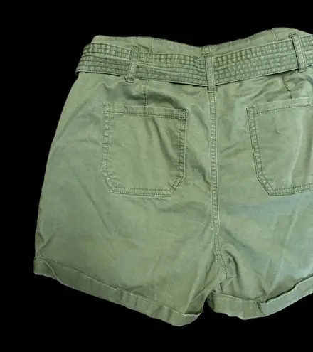 Vanilla Star army green high waisted stretch paper bag shorts with belt size 26