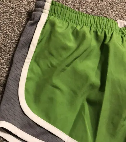 Arizona Jeans Arizona Juniors Grey & Lime Green Athletic Shorts Small