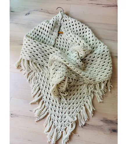 Vintage Hand Made Crocheted Knit Shawl Wrap Cream Fringe Bohemian Cottage OSFM