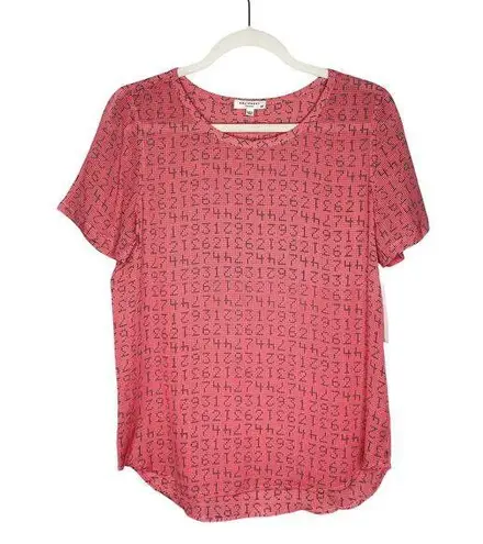 Equipment Femme Hana Short Sleeve Rounded Hem Number Top Poppink Pink Size Small
