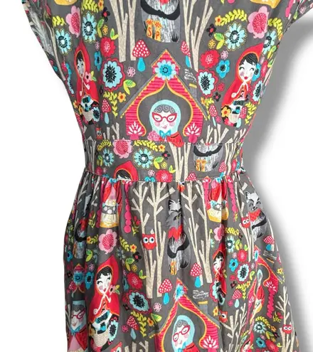 Retrolicious Little Red Riding Hood Print Dress Gray Fairy Tale Wolf Owl Medium Black