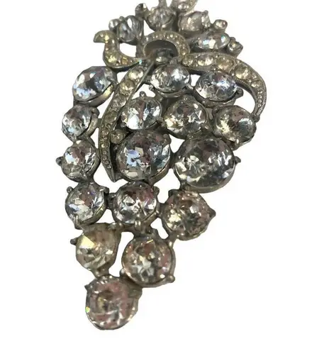 Vintage Rare Staret 1940s 3.75" Silvertone Rhinestone Grape Brooch Silver