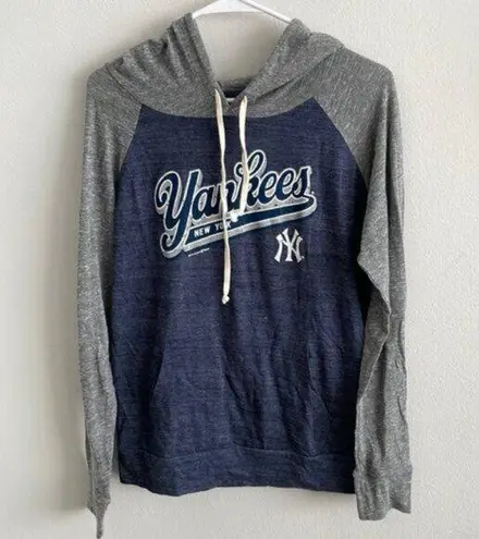 New York Yankees MLB Raglan Sleeve Blue Gray Pullover Hoodie Size Small