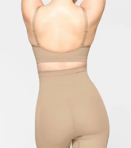 SKIMS Sculpting Shorts S/M