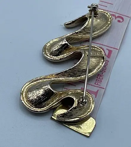 Monet Vintage  wave brooch.