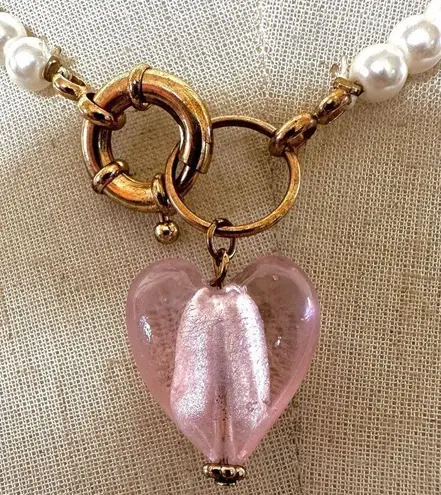 Faux pearl heart pendant necklace