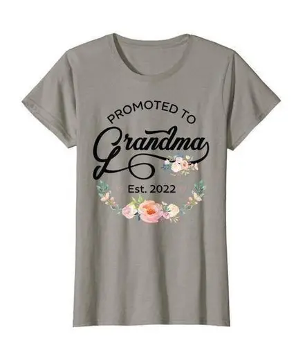 Baby Announcement “Promoted to Grandma” Grey Women’s Tee Shirt Size L Size L
