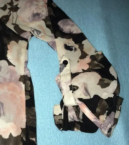 Live 4 Truth LOVE 4 TRUTH floral wrap semi sheer snap closure hi-low tunic NEW size S