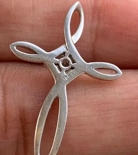 10k White Gold Diamond Cross Pendant