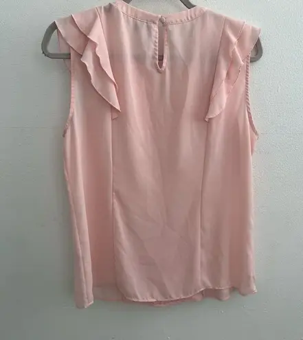 Elle pintuck Ruffle Keyhole Blouse top Pink Sleeveless
Medium womens NEW