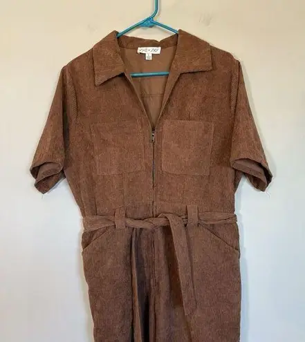 She & Sky  short sleeve button front jumpsuit corduroy brown belted Women's large - Image 1