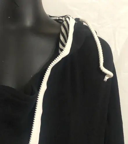 Izzue Black Pullover Hoodie with white Contrast Zippers Size M