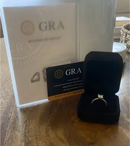 1 Carat Princess cut moissanite & Silver Ring size 5