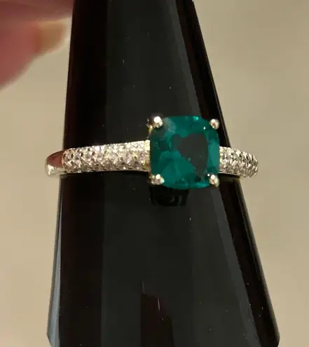 Cushion Cut 1.8ct Emerald Solitaire Ring Green Size 8.5