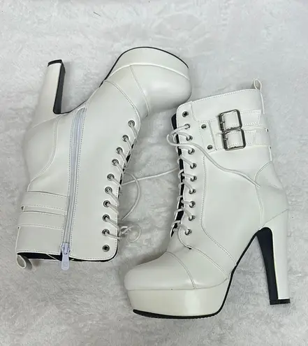 Stylish White Platform Ankle Boots Size 8