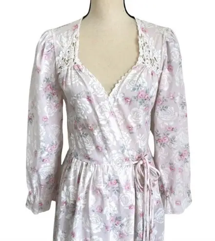 Vintage 80s Pinehurst Victorian Style Floral Cotton lingerie Robe Size S Pink