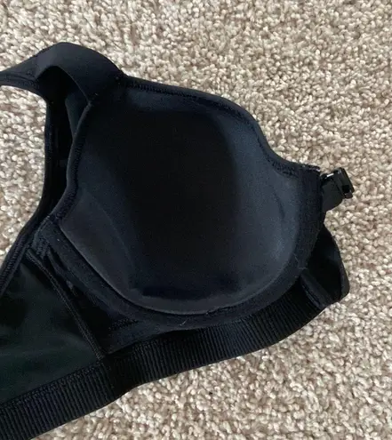 Victoria's Secret VSX sport bra. Fits 34b
